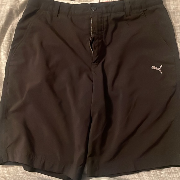 Puma black golf shorts size 34 - Picture 2 of 2